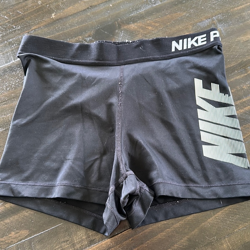 Nike pro shorts size s